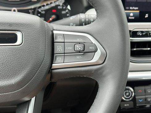 Used 2023 Jeep Compass Limited AWD/4WD image 18