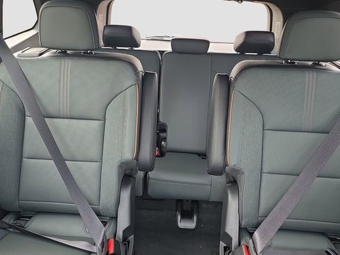 New 2026 GMC Acadia AT4 w/ Luxury Package AWD/4WD image 12