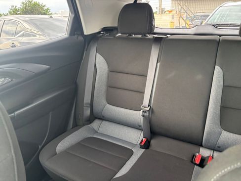 Used 2025 Chevrolet TrailBlazer LT image 37