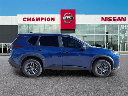 Used 2023 Nissan Rogue S image 8