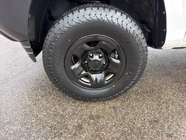 Used 2023 Toyota Tacoma SR AWD/4WD image 29