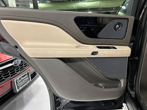 Used 2023 Lincoln Aviator Reserve w/ Jet Package AWD/4WD image 22