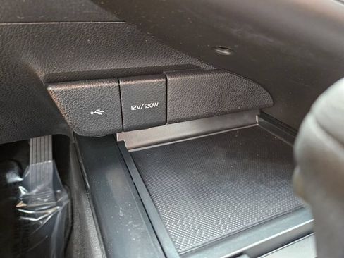 Used 2020 Toyota Camry LE FWD image 24