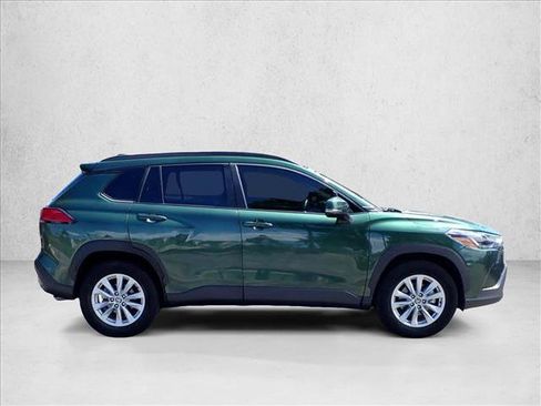Used 2023 Toyota Corolla Cross LE w/ Moonroof Package AWD/4WD image 5