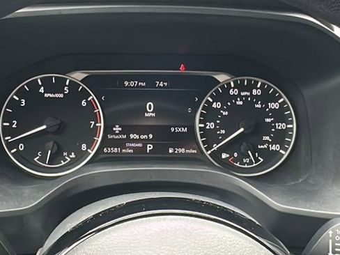 Used 2021 Nissan Rogue SV FWD image 26