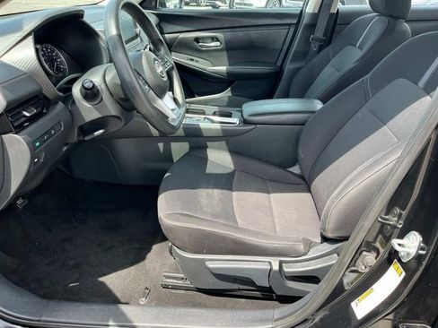 Used 2024 Nissan Sentra SV FWD image 26
