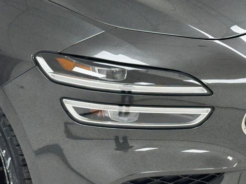 Used 2023 Genesis G70 2.0T w/ Sport Prestige Package image 40