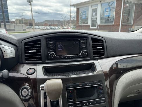 Used 2015 Nissan Quest SV image 23