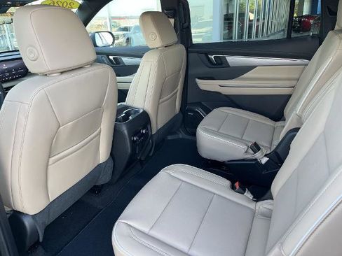 New 2026 Buick Enclave Preferred image 3