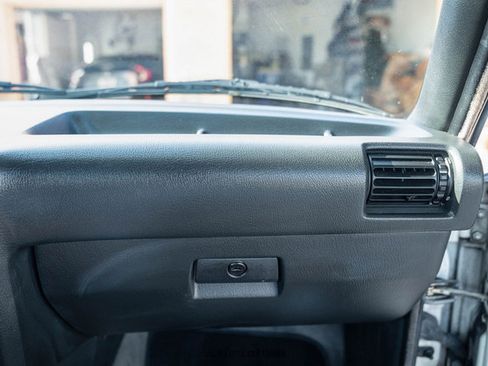 Used 1988 BMW M3 Coupe image 27