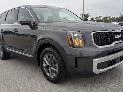 Used 2024 Kia Telluride LX