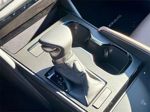 New 2025 Lexus ES 350 w/ Premium Package image 29