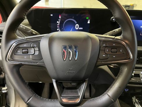 Used 2025 Buick Envista Sport Touring image 27