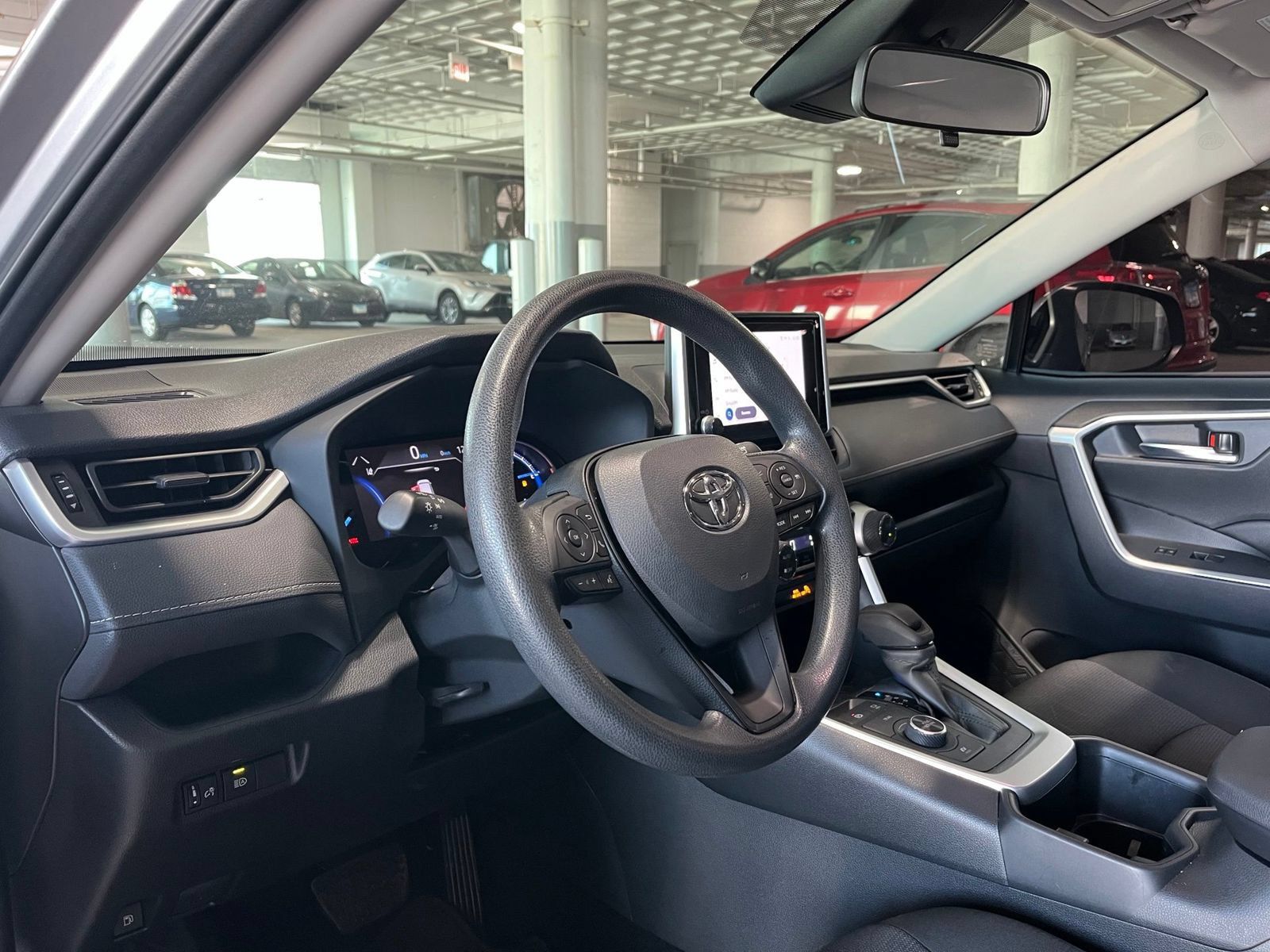 Used 2025 Toyota RAV4 XLE AWD/4WD image 13