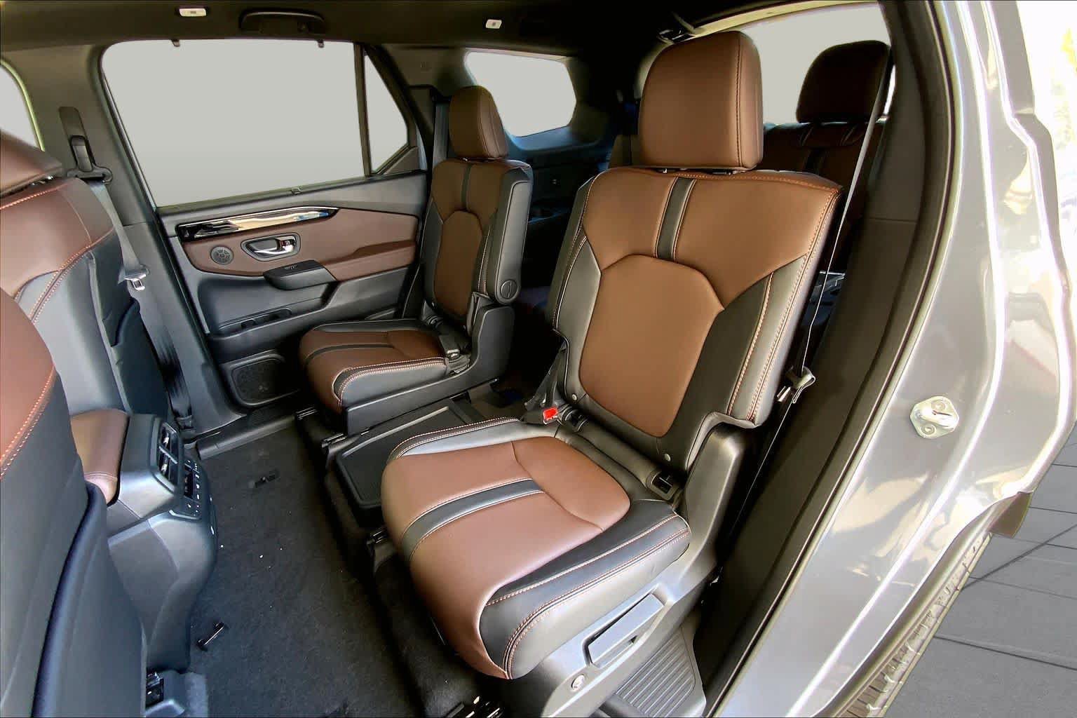 New 2026 Honda Pilot TrailSport image 8