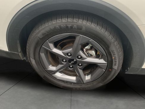 Used 2025 Kia K4 FWD image 18