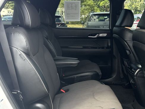Certified 2025 Hyundai Palisade Calligraphy image 23