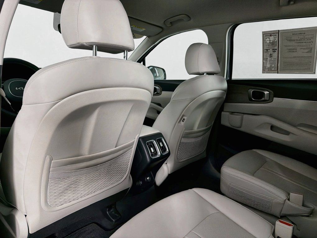 Used 2023 Kia Sorento EX FWD image 37