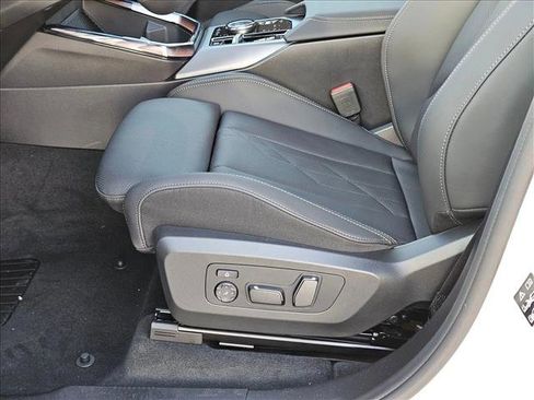 Used 2026 BMW X3 xDrive30 w/ Premium Package AWD/4WD image 4
