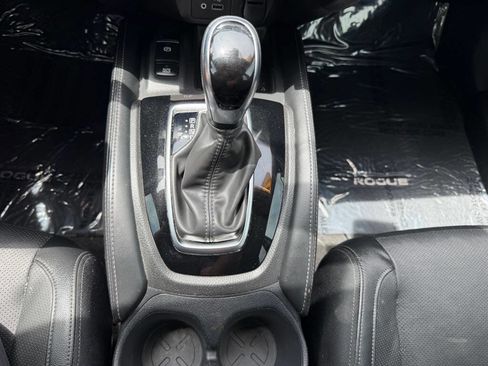 Used 2020 Nissan Rogue SL w/ Premium Package FWD image 23