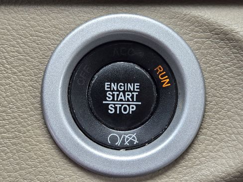 Used 2017 RAM 1500 Laramie w/ Convenience Group image 17