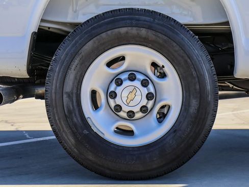 New 2025 Chevrolet Express 2500 w/ Driver Convenience Package RWD image 9