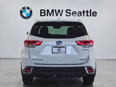 Used 2017 Toyota Highlander Limited Platinum image 5