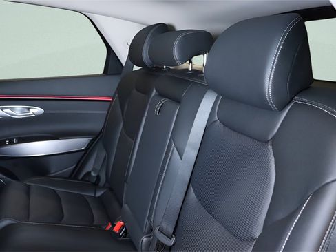 New 2026 Genesis GV70 2.5T Select image 12