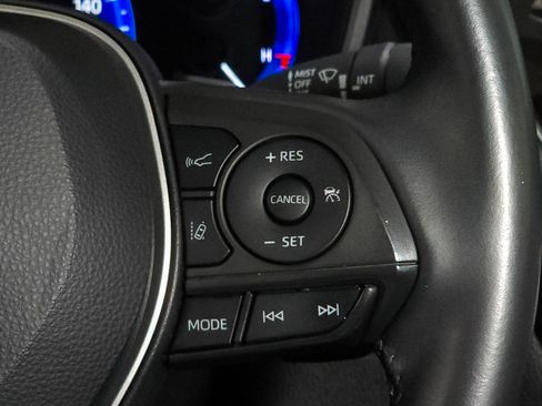 Used 2020 Toyota Corolla XSE image 26