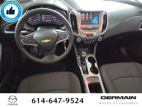 Used 2018 Chevrolet Cruze LT FWD image 18