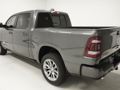Used 2024 RAM 1500 Laramie AWD/4WD image 5