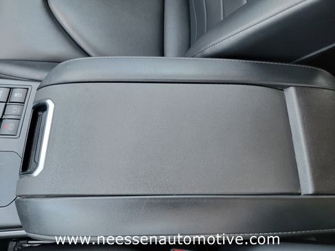 Used 2023 Toyota Highlander XLE image 31