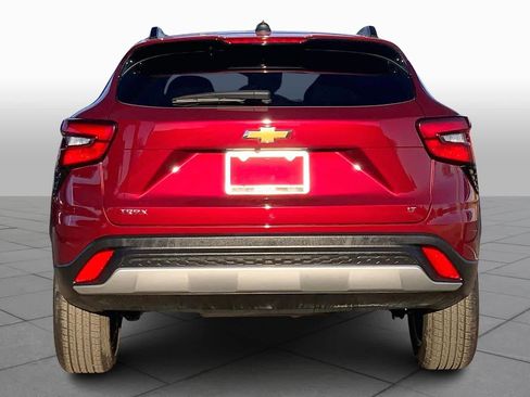 Used 2025 Chevrolet Trax LT image 5