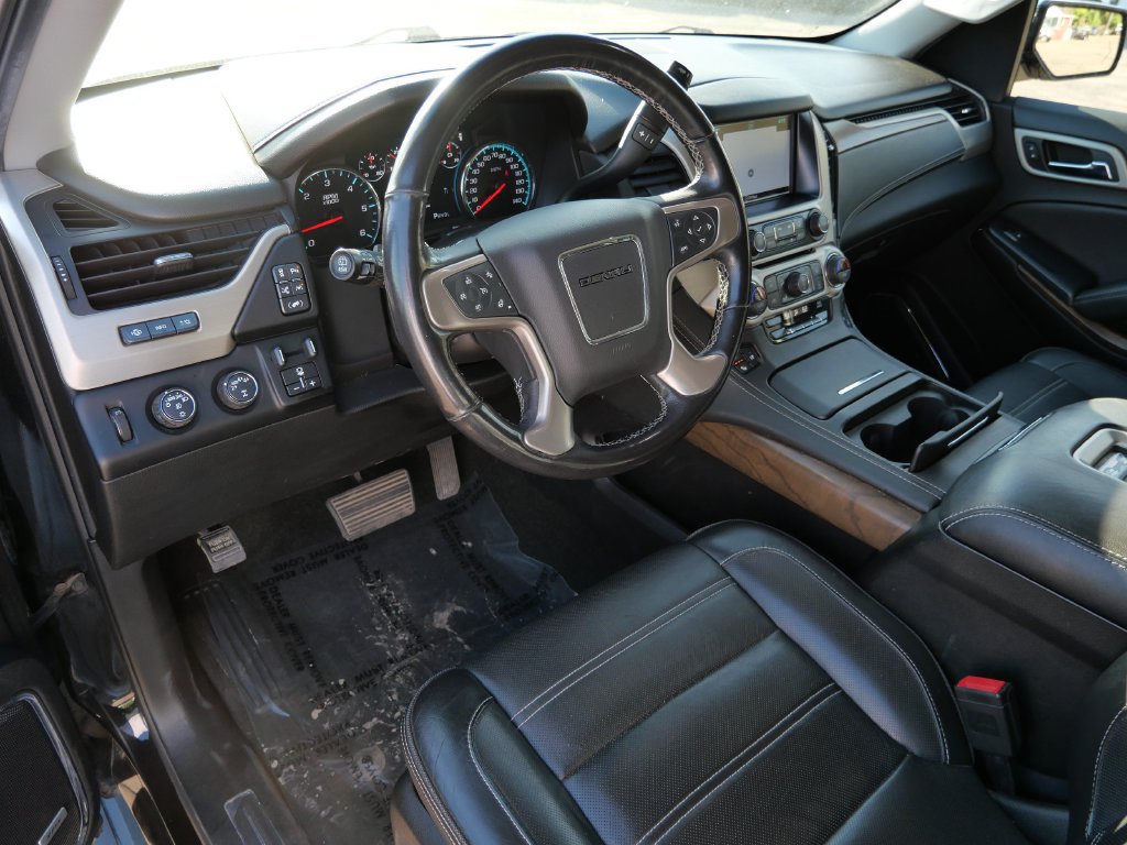 Used 2018 GMC Yukon XL Denali w/ Denali Ultimate Package AWD/4WD image 3