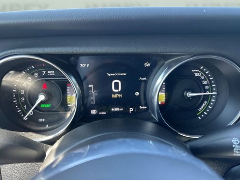 Used 2021 Jeep Wrangler Unlimited Sahara 4xe w/ Cold Weather Group image 22