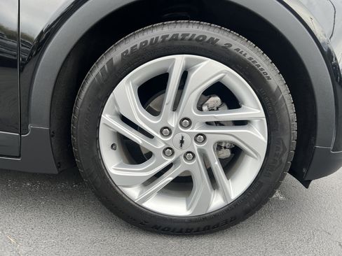 Used 2023 Chevrolet Bolt LT FWD image 10
