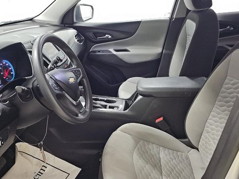 Used 2019 Chevrolet Equinox LS FWD image 5