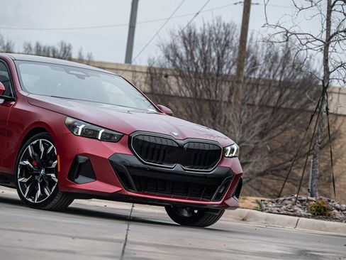 Certified 2024 BMW 540i xDrive image 5