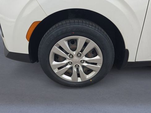 Used 2020 Kia Soul LX FWD image 10