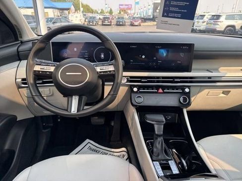 Used 2025 Hyundai Tucson SEL image 19