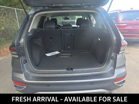 Used 2025 Volkswagen Taos SE AWD/4WD image 15