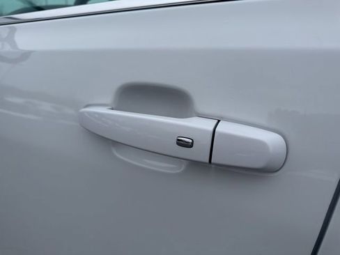 Used 2021 GMC Acadia SLT w/ LPO, Floor Liner Package image 31