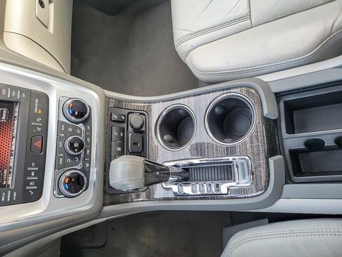 Certified 2017 GMC Acadia Limited SLT image 17