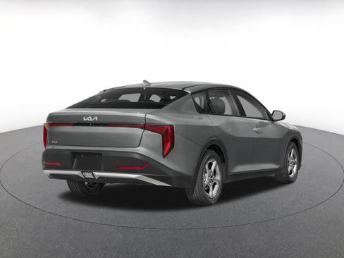 Used 2025 Kia K4 FWD image 2