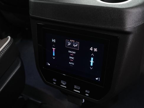 Used 2025 GMC Yukon XL Denali Ultimate AWD/4WD image 16