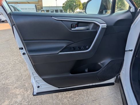 Used 2025 Toyota RAV4 XLE Premium FWD image 14