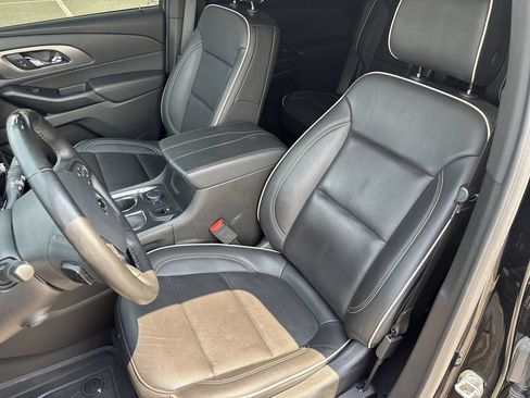 Certified 2023 Chevrolet Traverse Premier w/ Redline Edition AWD/4WD image 24