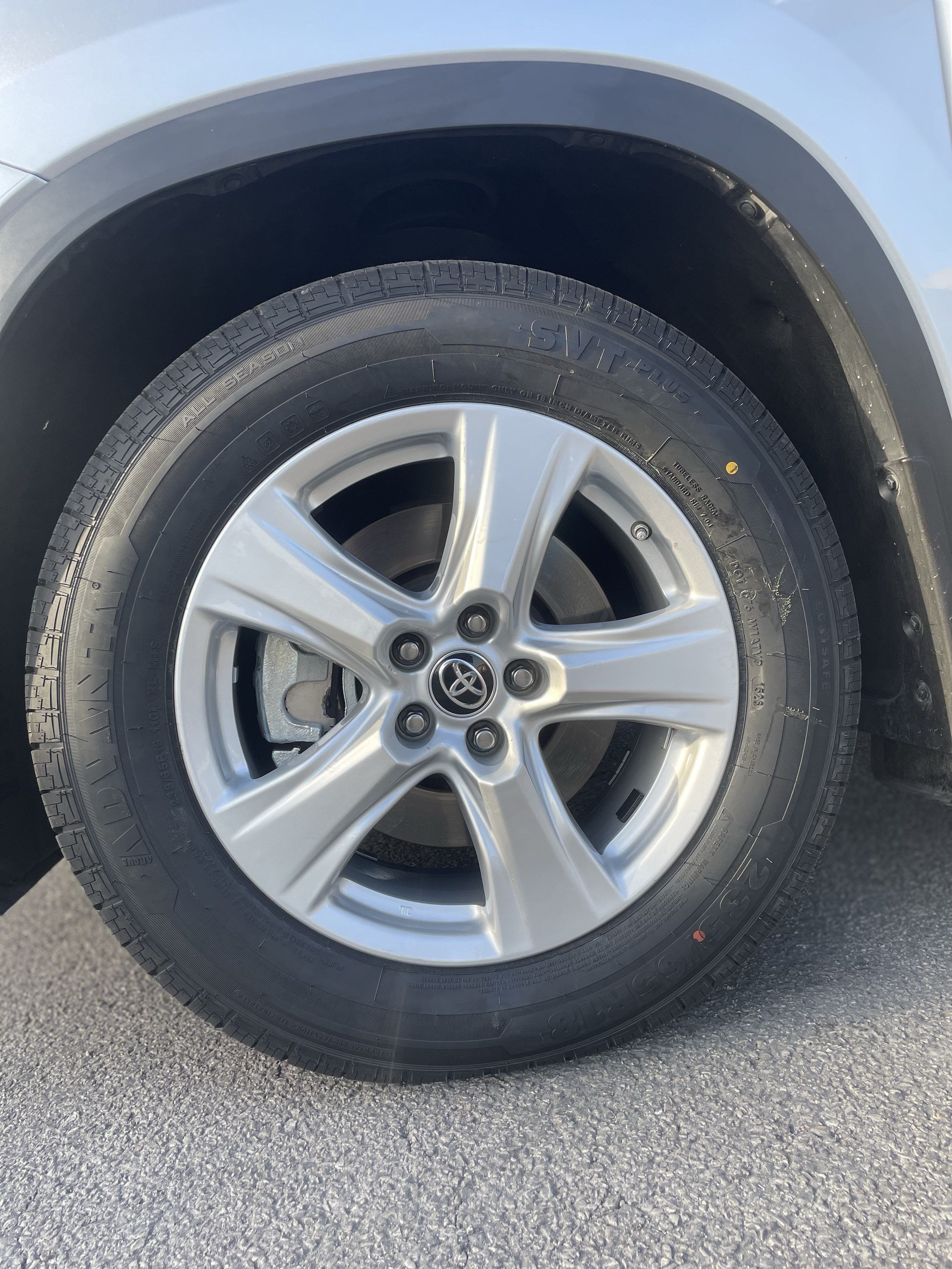 Used 2022 Toyota Highlander LE FWD image 31