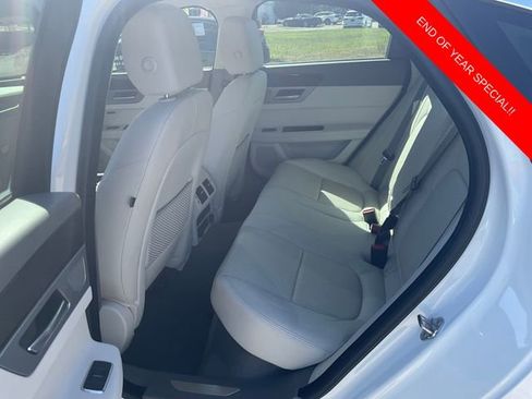 Used 2019 Jaguar XF Prestige image 16