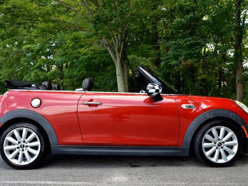 Used 2018 MINI Cooper S image 10